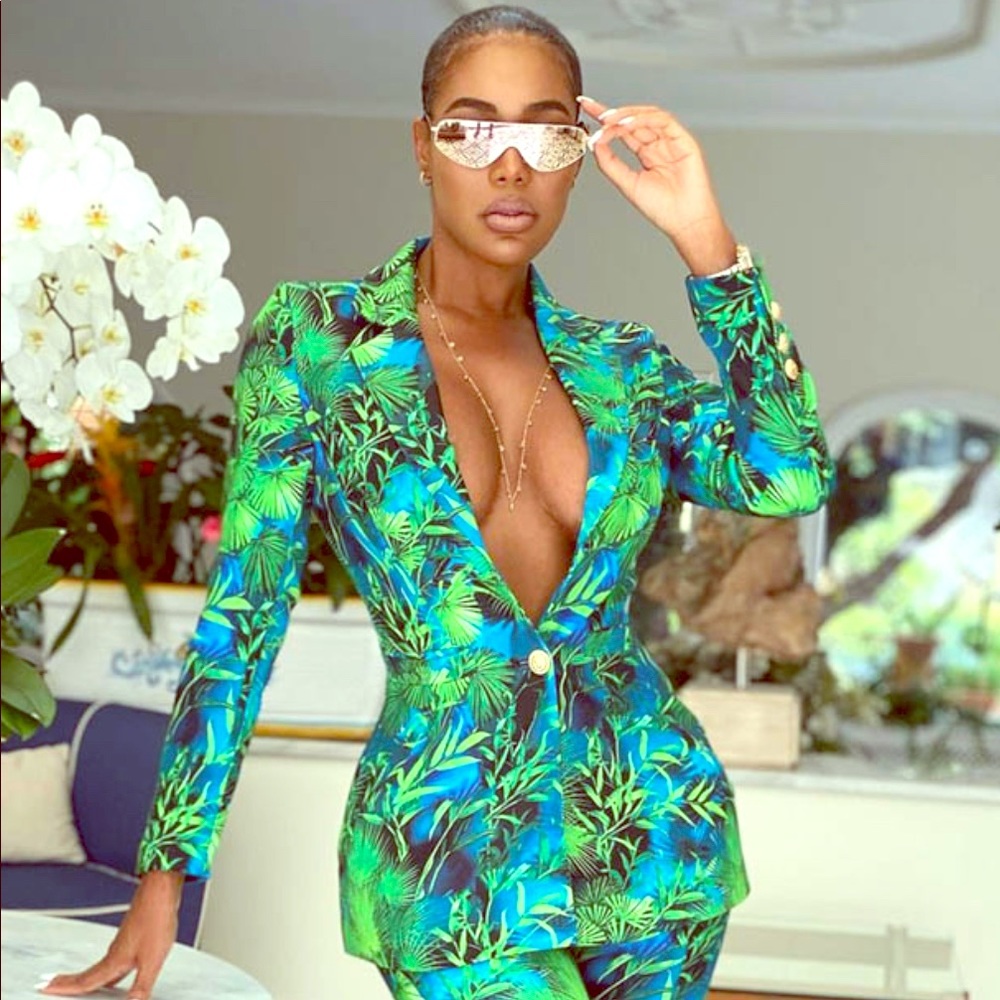 Green jungle style blazer